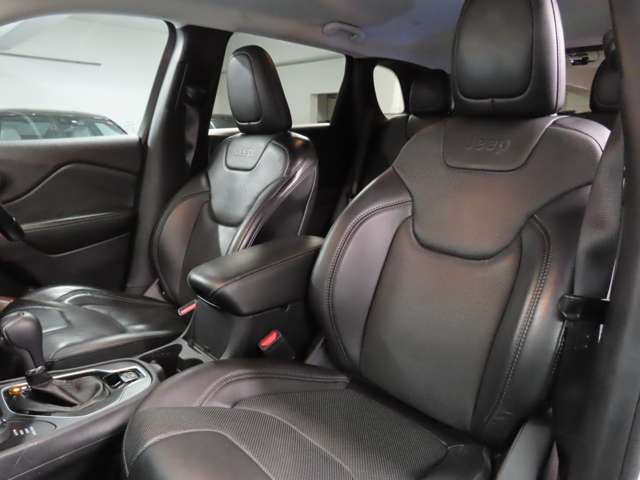 ジープ チェロキー リミテッド ４ＷＤ R1年 (関東) 99