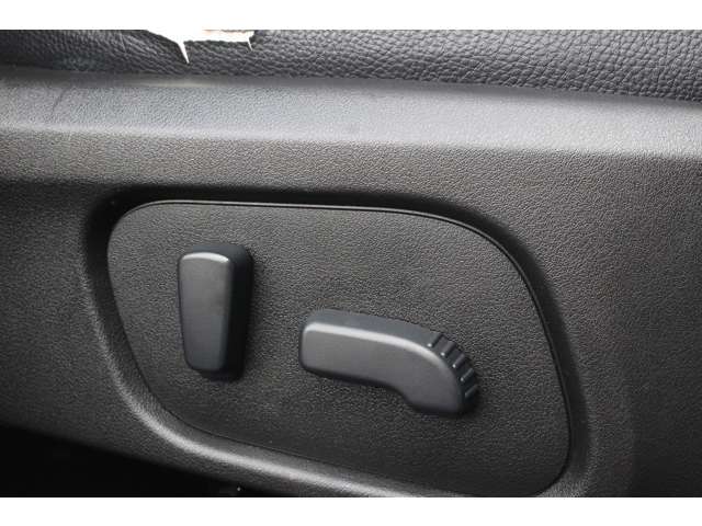 スバル フォレスター ２．０ＸＴ アイサイト ４ＷＤ H25年 (関東) 99