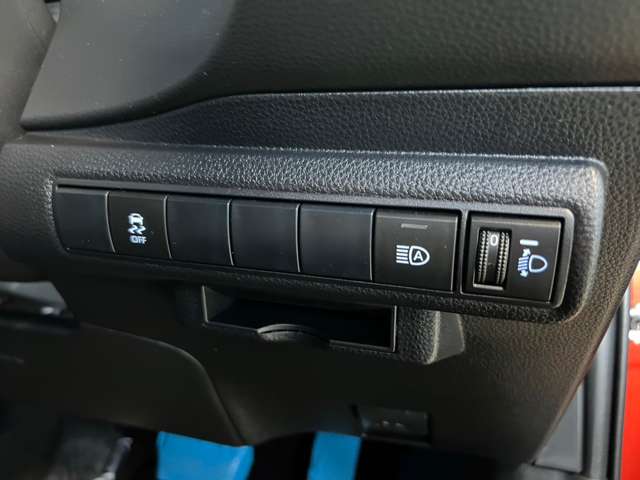 トヨタ カローラスポーツ　ハイブリッド １．８ ハイブリッド Ｇ Ｚ H30年 (東北) 99