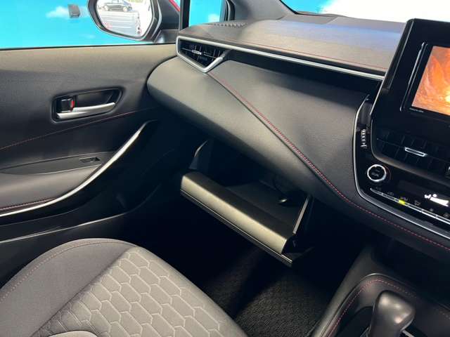 トヨタ カローラスポーツ　ハイブリッド １．８ ハイブリッド Ｇ Ｚ H30年 (東北) 99