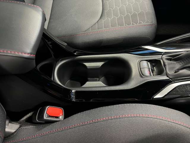 トヨタ カローラスポーツ　ハイブリッド １．８ ハイブリッド Ｇ Ｚ H30年 (東北) 99