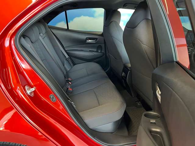 トヨタ カローラスポーツ　ハイブリッド １．８ ハイブリッド Ｇ Ｚ H30年 (東北) 99