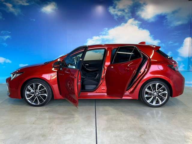 トヨタ カローラスポーツ　ハイブリッド １．８ ハイブリッド Ｇ Ｚ H30年 (東北) 99