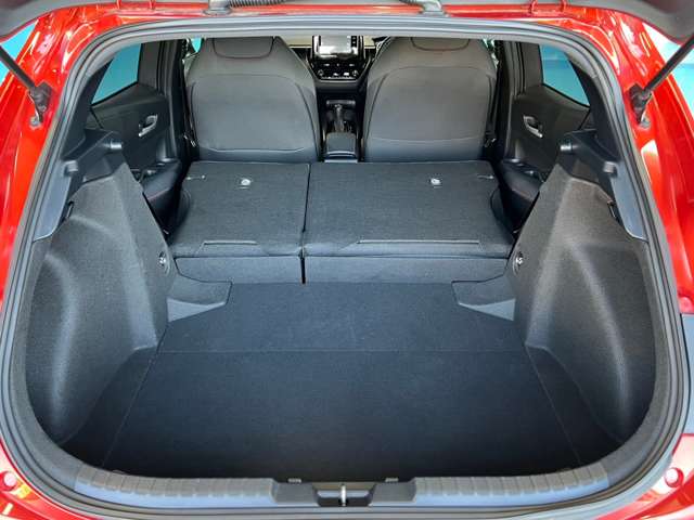 トヨタ カローラスポーツ　ハイブリッド １．８ ハイブリッド Ｇ Ｚ H30年 (東北) 99