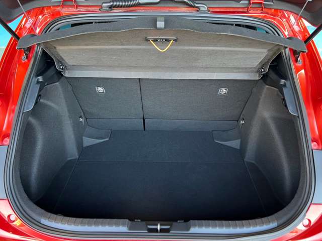 トヨタ カローラスポーツ　ハイブリッド １．８ ハイブリッド Ｇ Ｚ H30年 (東北) 99