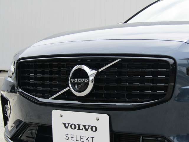 ボルボ Ｖ６０ Ｂ５　Ｒデザイン R3年 (関東) 99