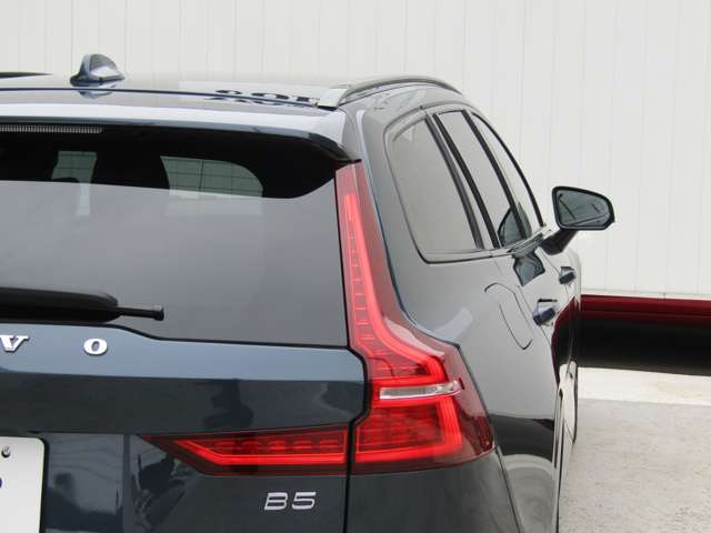 ボルボ Ｖ６０ Ｂ５　Ｒデザイン R3年 (関東) 99