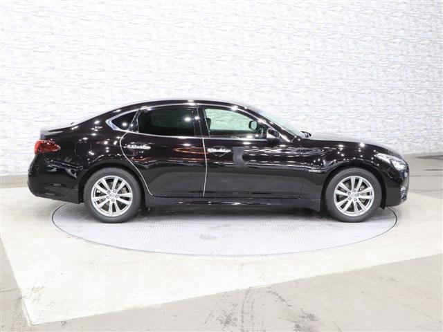 日産 フーガ　ハイブリッド ３．５ ＶＩＰ H29年 (関東) 99