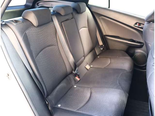 トヨタ プリウス １．８ Ａ H29年 (関東) 99