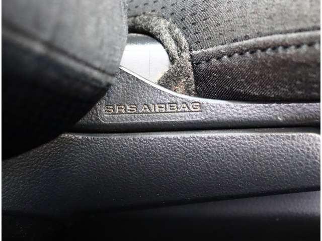 トヨタ プリウス １．８ Ａ H29年 (関東) 99