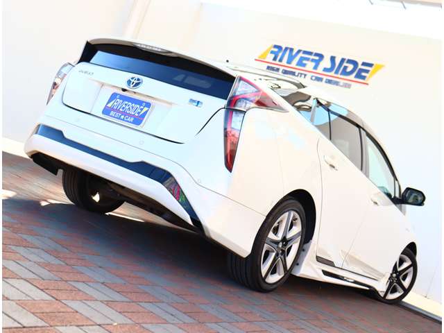 トヨタ プリウス １．８ Ａ H29年 (関東) 99