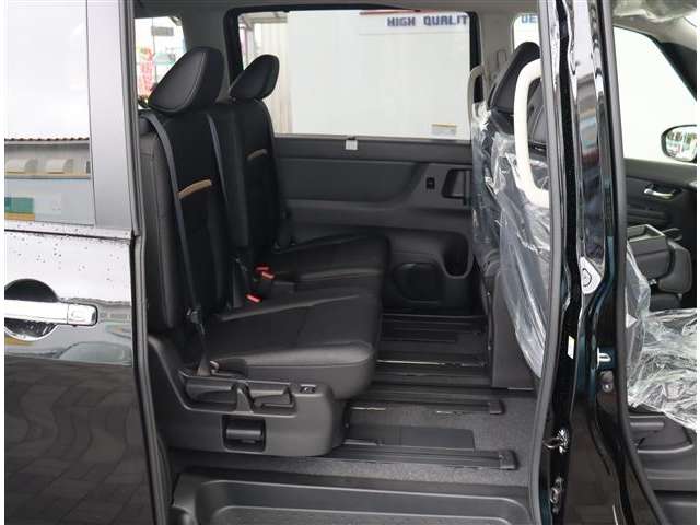 日産 セレナ ２．０ ハイウェイスターＶ R5年 (関東) 99