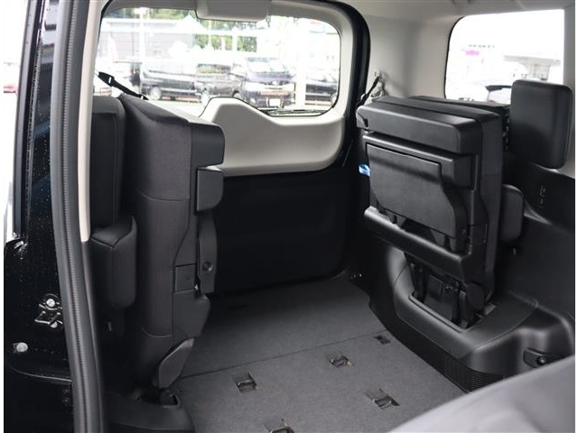 日産 セレナ ２．０ ハイウェイスターＶ R5年 (関東) 99