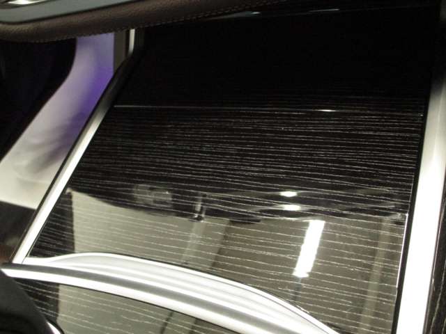 ＢＭＷ ７シリーズ ７４０Ｄ Ｘドライブ Ｍスポーツ ディーゼルターボ ４ＷＤ R3年 (近畿) 99