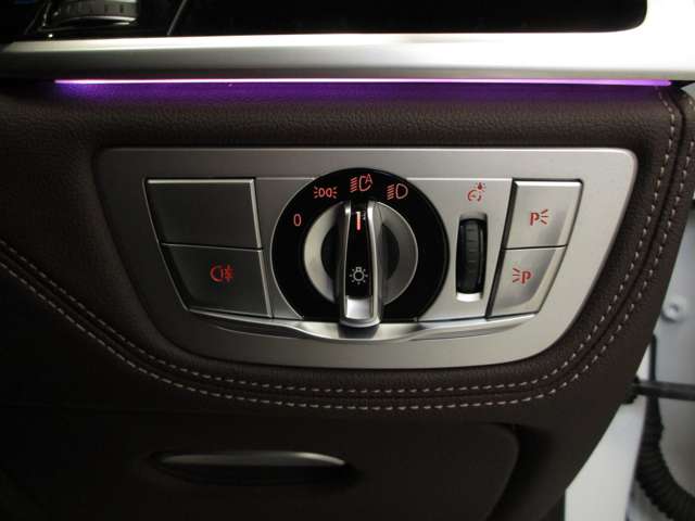 ＢＭＷ ７シリーズ ７４０Ｄ Ｘドライブ Ｍスポーツ ディーゼルターボ ４ＷＤ R3年 (近畿) 99