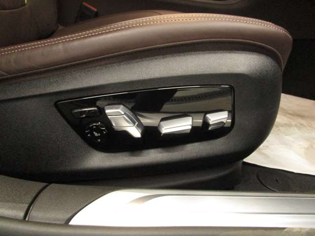 ＢＭＷ ７シリーズ ７４０Ｄ Ｘドライブ Ｍスポーツ ディーゼルターボ ４ＷＤ R3年 (近畿) 99