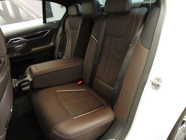 ＢＭＷ ７シリーズ ７４０Ｄ Ｘドライブ Ｍスポーツ ディーゼルターボ ４ＷＤ R3年 (近畿) 99