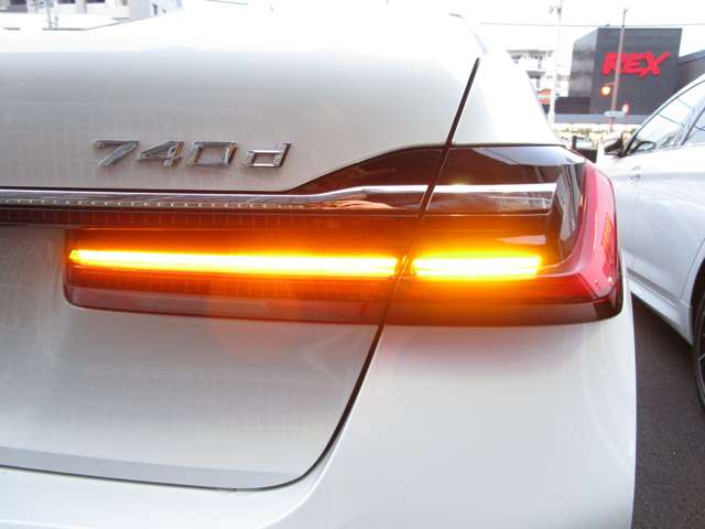 ＢＭＷ ７シリーズ ７４０Ｄ Ｘドライブ Ｍスポーツ ディーゼルターボ ４ＷＤ R3年 (近畿) 99