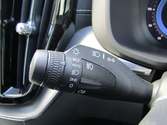 ボルボ ＸＣ６０ Ｂ６ ＡＷＤ Ｒデザイン ４ＷＤ R3年 (関東) 99