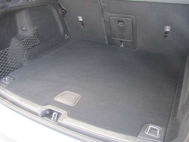 ボルボ ＸＣ６０ Ｂ６ ＡＷＤ Ｒデザイン ４ＷＤ R3年 (関東) 99