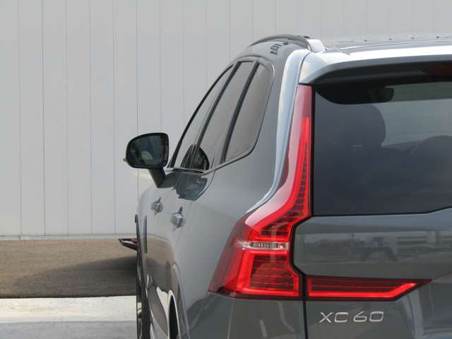 ボルボ ＸＣ６０ Ｂ６ ＡＷＤ Ｒデザイン ４ＷＤ R3年 (関東) 99