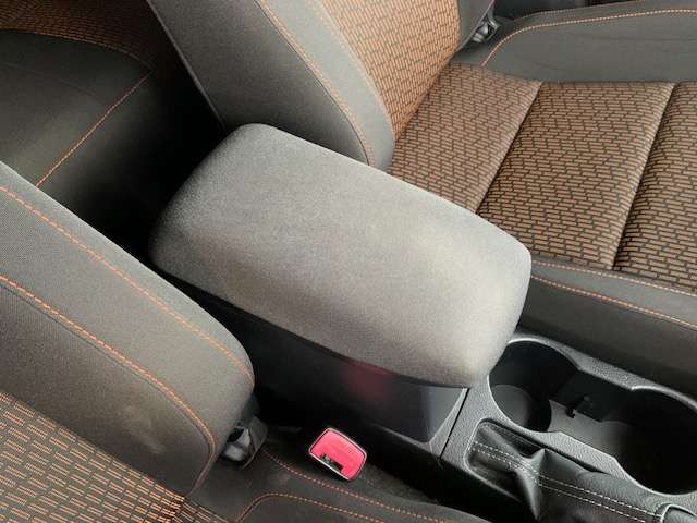 トヨタ オーリス １．８ ＲＳ H27年 (東北) 99