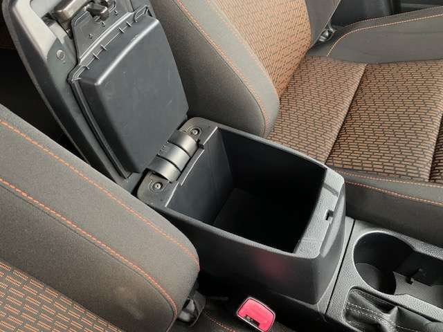 トヨタ オーリス １．８ ＲＳ H27年 (東北) 99