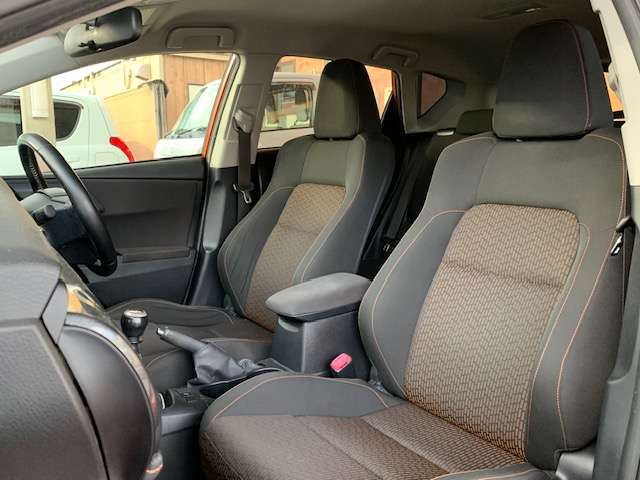 トヨタ オーリス １．８ ＲＳ H27年 (東北) 99