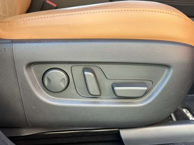 マツダ ＣＸ−６０ ３．３ ＸＤハイブリッド プレミアム スポーツ ディーゼルターボ ４ＷＤ R4年 (東海) 99