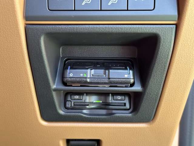 マツダ ＣＸ−６０ ３．３ ＸＤハイブリッド プレミアム スポーツ ディーゼルターボ ４ＷＤ R4年 (東海) 99