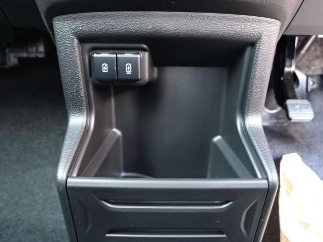 スズキ クロスビー １．０ ハイブリッド ＭＺ R5年 (東海) 99