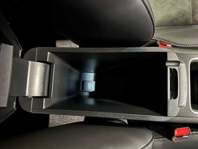 ホンダ シャトル １．５ ハイブリッド Ｘ ホンダセンシング R1年 (近畿) 99