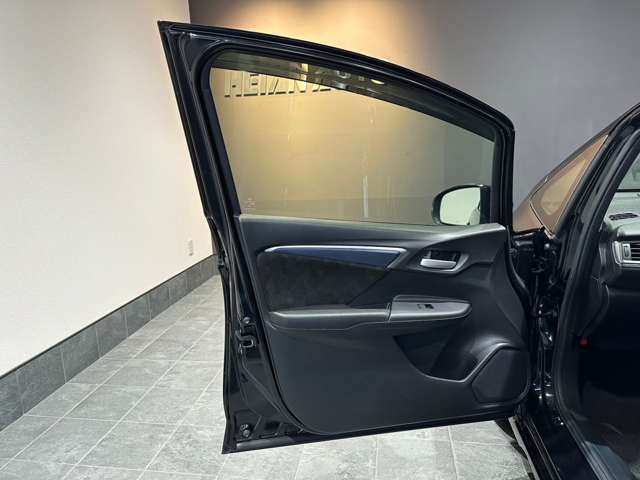 ホンダ シャトル １．５ ハイブリッド Ｘ ホンダセンシング R1年 (近畿) 99