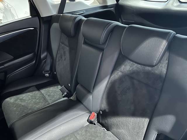 ホンダ シャトル １．５ ハイブリッド Ｘ ホンダセンシング R1年 (近畿) 99