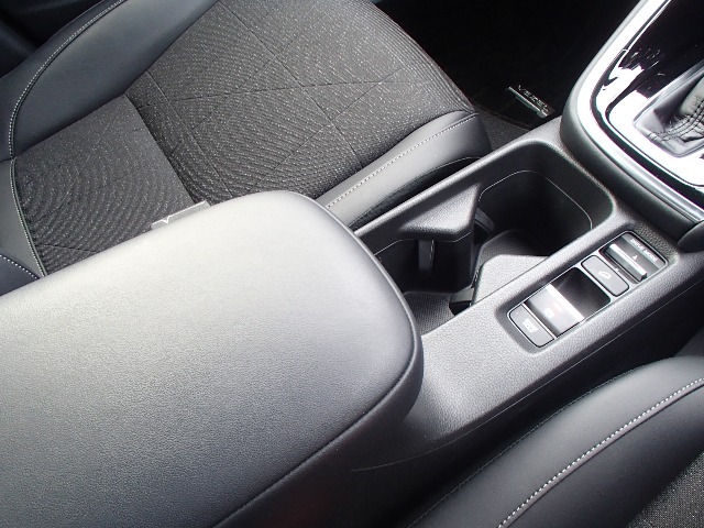 ホンダ ヴェゼル １．５ Ｅ：ＨＥＶ Ｚ R3年 (東北) 99