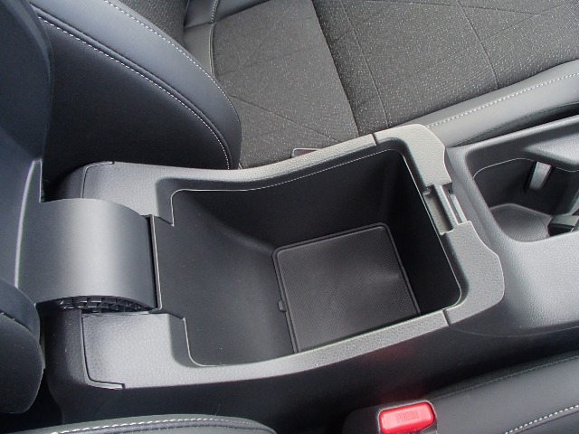 ホンダ ヴェゼル １．５ Ｅ：ＨＥＶ Ｚ R3年 (東北) 99