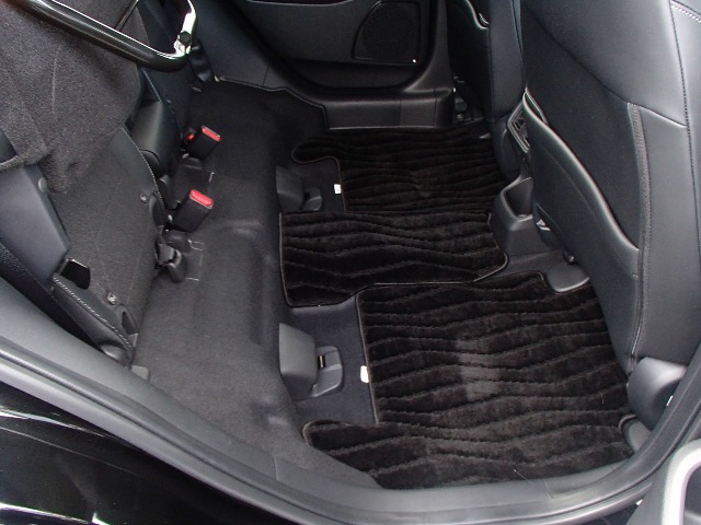 ホンダ ヴェゼル １．５ Ｅ：ＨＥＶ Ｚ R3年 (東北) 99