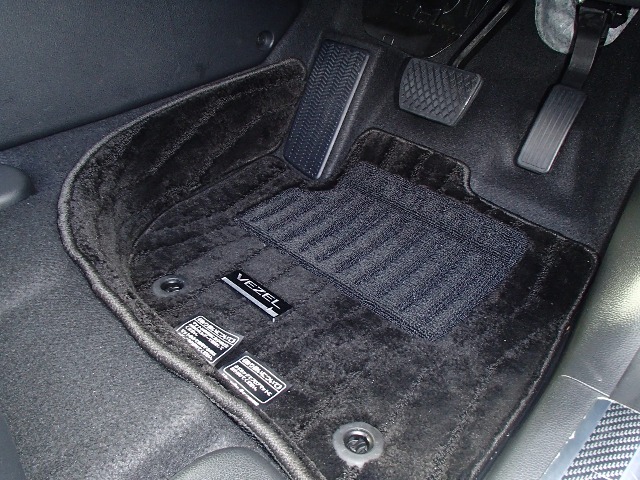 ホンダ ヴェゼル １．５ Ｅ：ＨＥＶ Ｚ R3年 (東北) 99