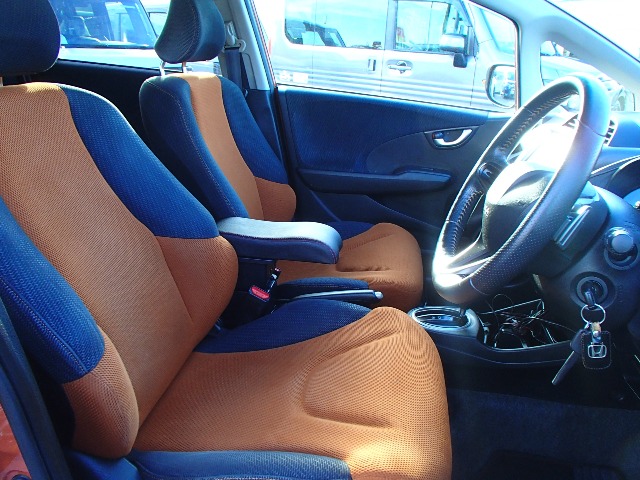 ホンダ フィット １．５ ＲＳ H23年 (東北) 99