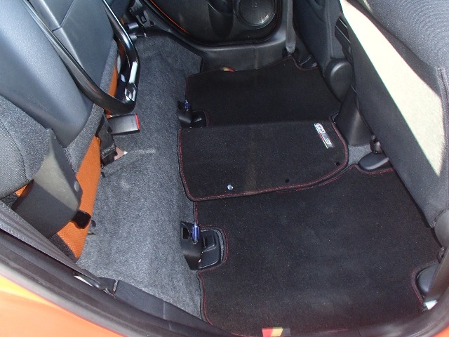 ホンダ フィット １．５ ＲＳ H23年 (東北) 99