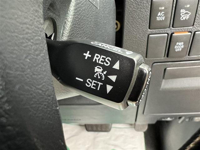 トヨタ アルファード　ハイブリッド ハイブリッド ２．５ Ｇ Ｅ－ＦＯＵＲ ４ＷＤ H27年 (関東) 99