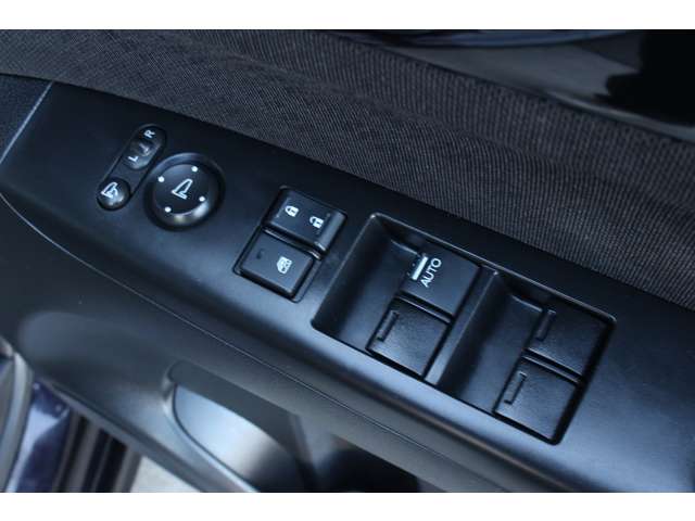 ホンダ Ｎ　ＢＯＸ ６６０ カスタムＧ ＳＳパッケージ H26年 (関東) 99