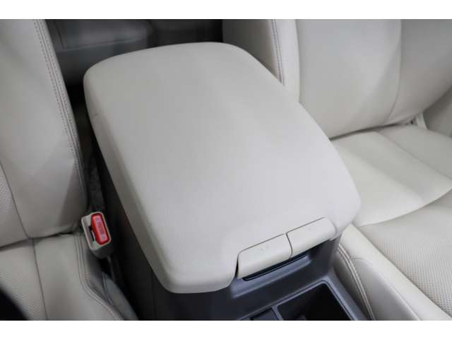 トヨタ ランドクルーザープラド ２．７ ＴＸ Ｌパッケージ ４ＷＤ R5年 (東海) 99