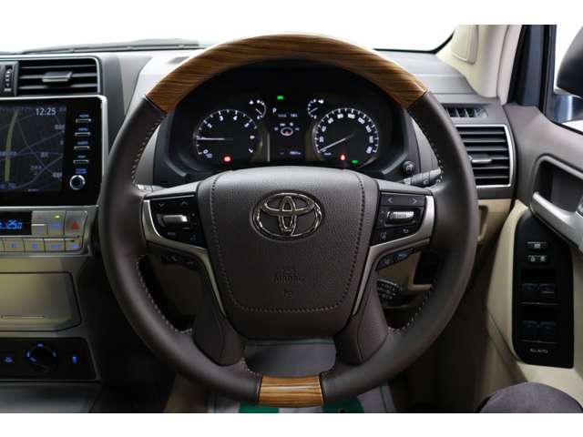 トヨタ ランドクルーザープラド ２．７ ＴＸ Ｌパッケージ ４ＷＤ R5年 (東海) 99