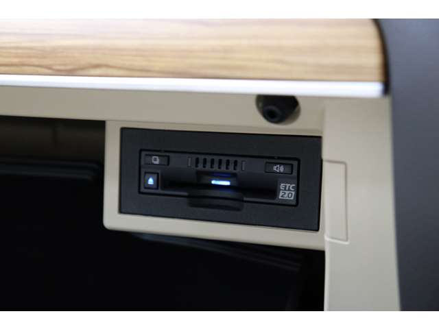 トヨタ ランドクルーザープラド ２．７ ＴＸ Ｌパッケージ ４ＷＤ R5年 (東海) 99