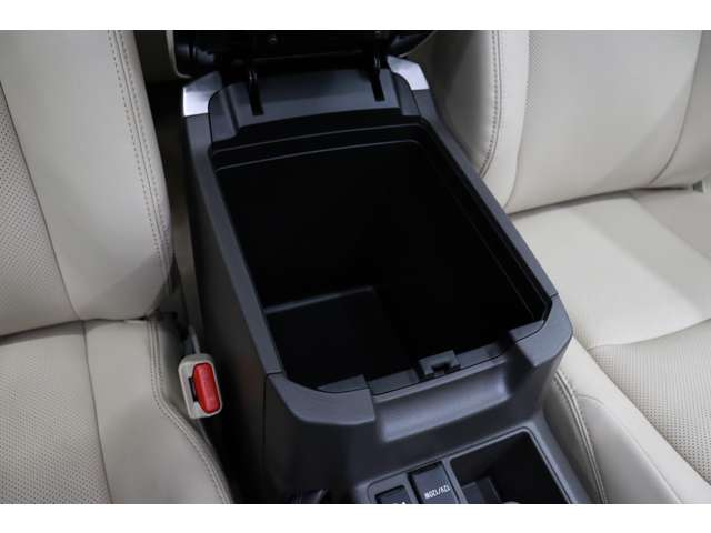 トヨタ ランドクルーザープラド ２．７ ＴＸ Ｌパッケージ ４ＷＤ R5年 (東海) 99