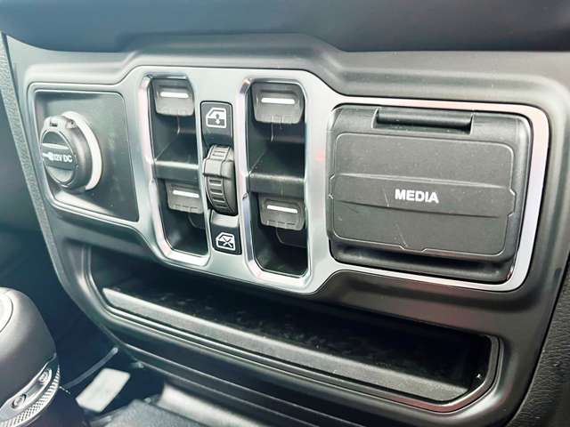 ジープ ラングラー　アンリミテッド アンリミテッド フリーダム エディション ４ＷＤ R6年 (東北) 99