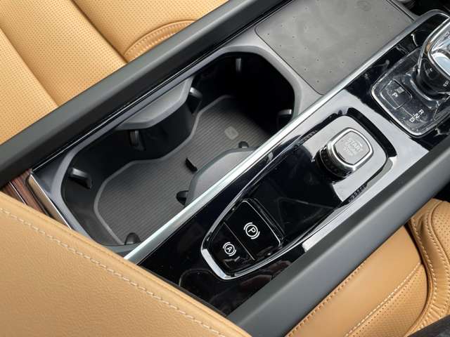 ボルボ Ｖ６０ アルティメット　Ｂ４ R5年 (東北) 99