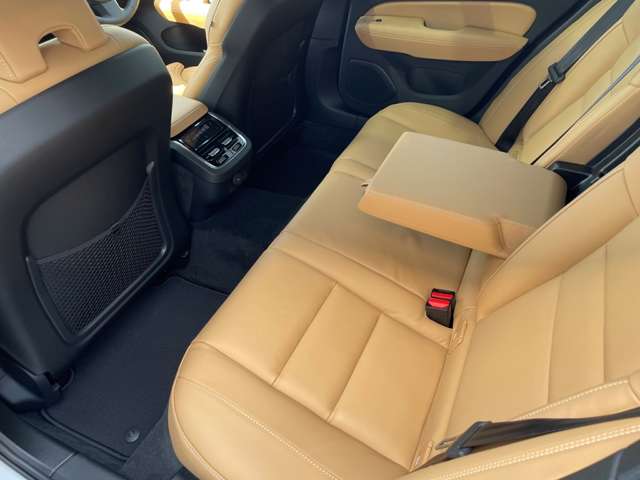 ボルボ Ｖ６０ アルティメット　Ｂ４ R5年 (東北) 99