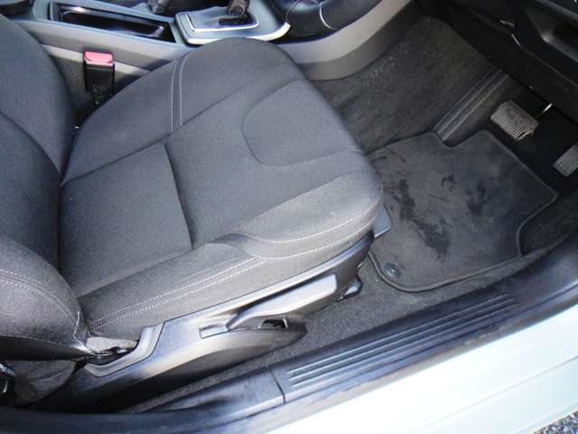 ボルボ Ｖ４０ Ｔ２　ナビエディション H30年 (東北) 99